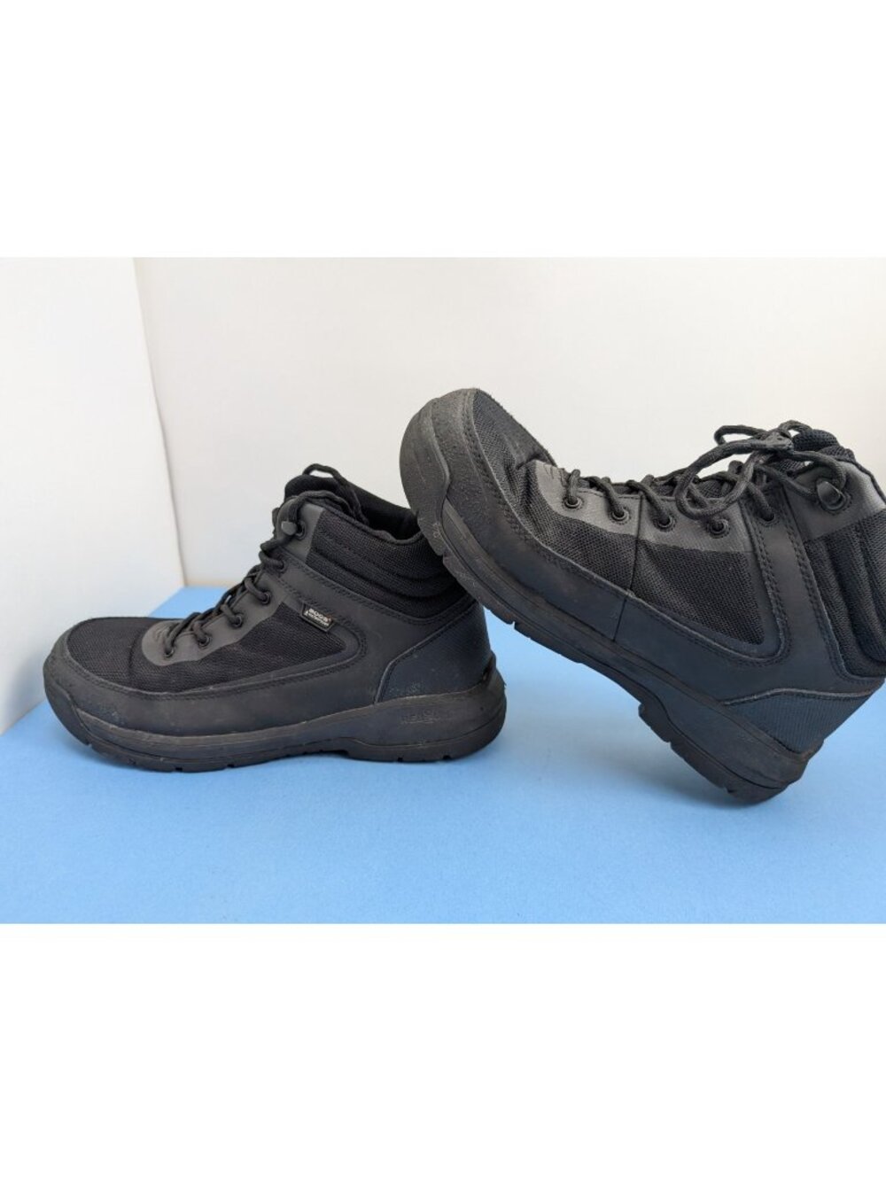 Bogs Shale MD Glacial Grip Boot Black Mens Size 11